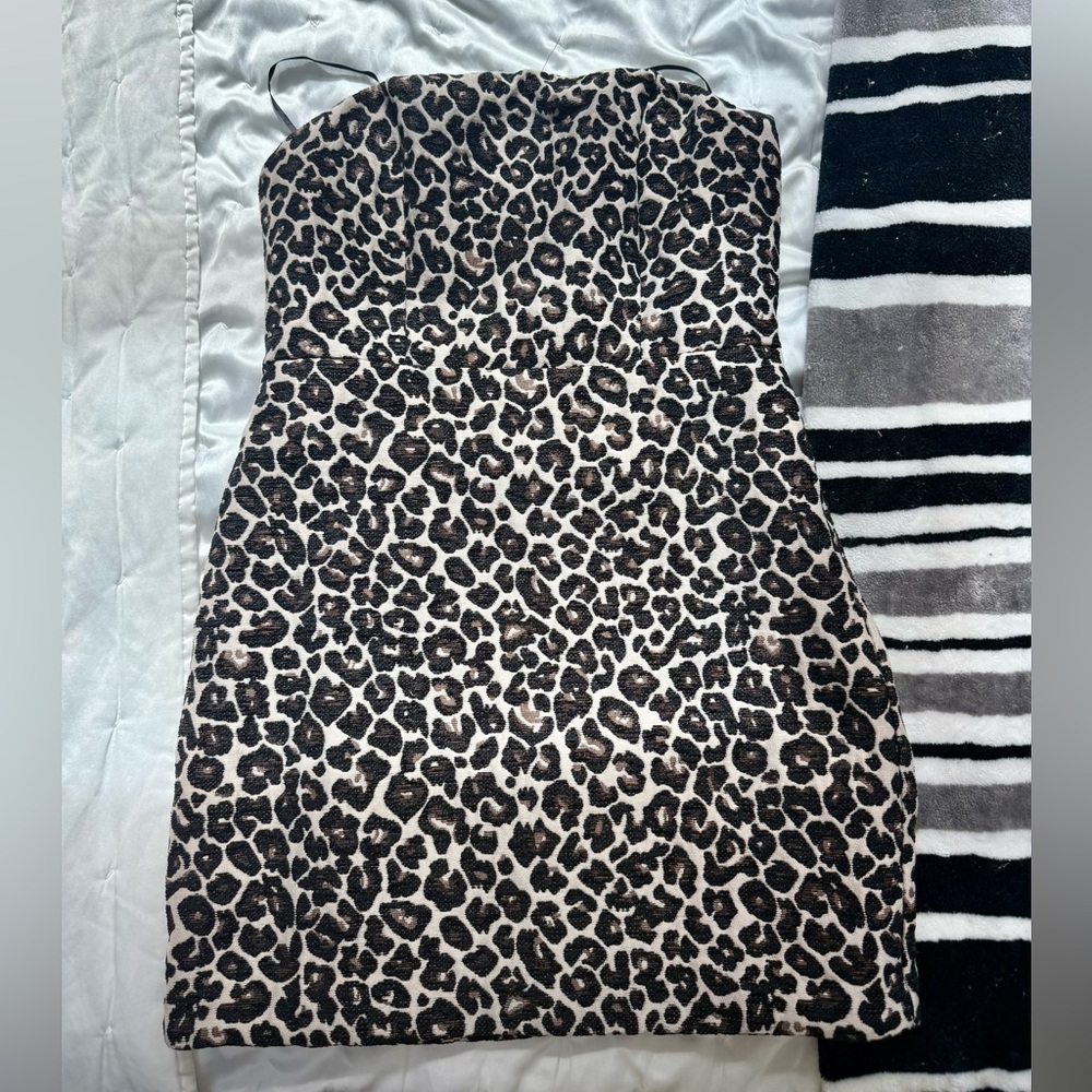 DO+BE Cheetah Print Strapless Dress